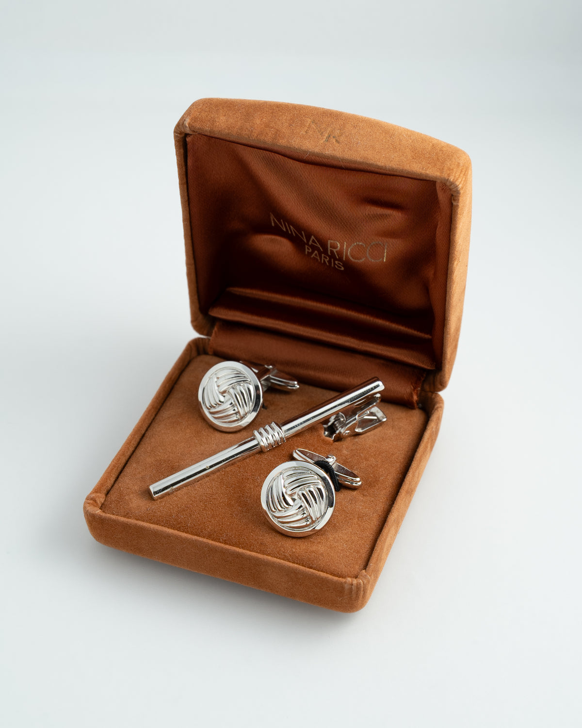 Nina Ricci Paris / cufflinks & tie-clip Set