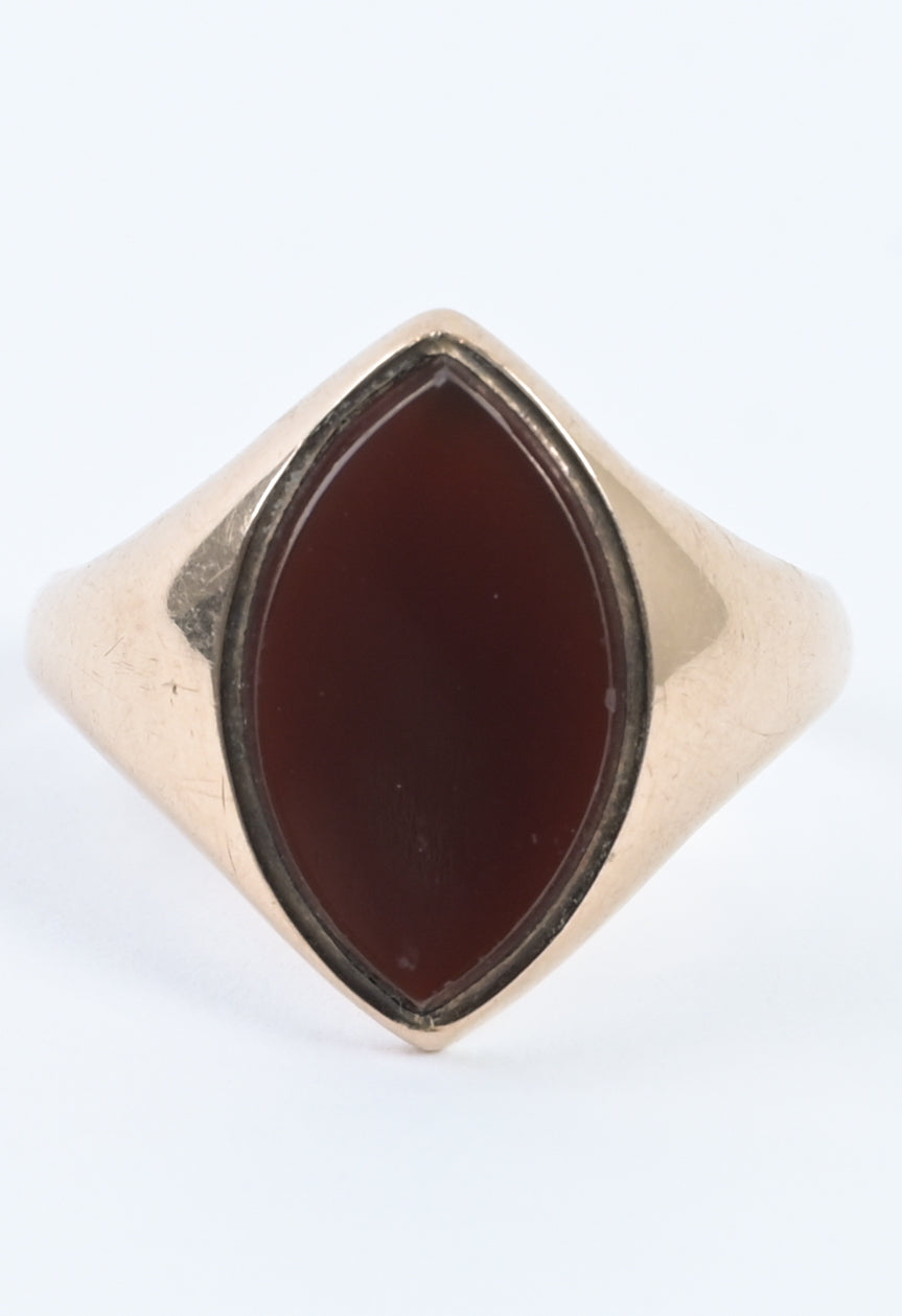 UK 1911 9ct gold carnelian ring
