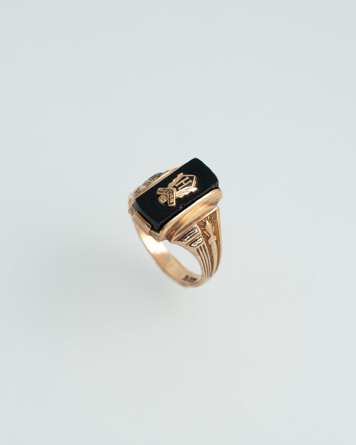 US  1948s 10K Onyx Signet Ring