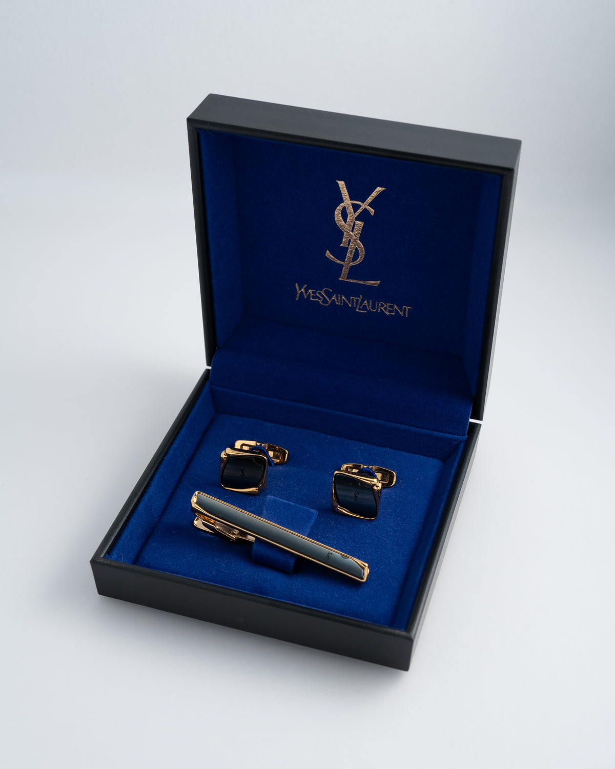 Yves Saint Laurent / Europe 1980-90s tie-bar&cufflinks set